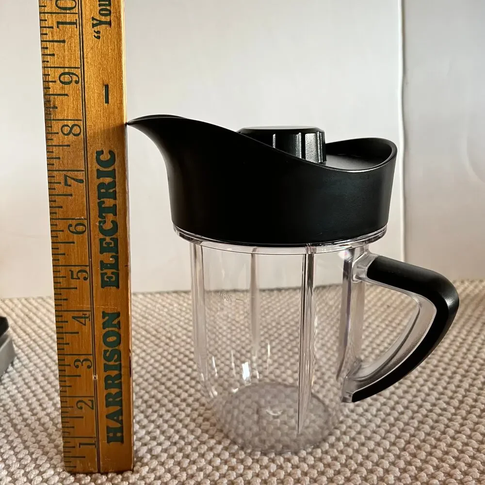 NutriBullet RX NB-301S Cup Pouring Pitcher Rubber Lid Top Cover Spout